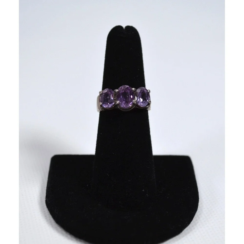 UTO‎ 925 Silver Tone Ring Size 5.5 3 Amethyst Stones